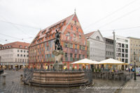 Gerhard Willhalm – Merkurbrunnen un Weberhaus