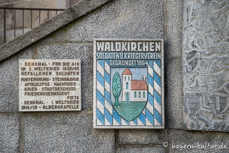 Gedenktafel am Kriegerdenkmal