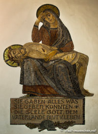 Kriegerdenkmal in St. Nikolai – Foto aus München