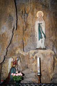 Lourdesgrotte in der Marktkirche Obernzell