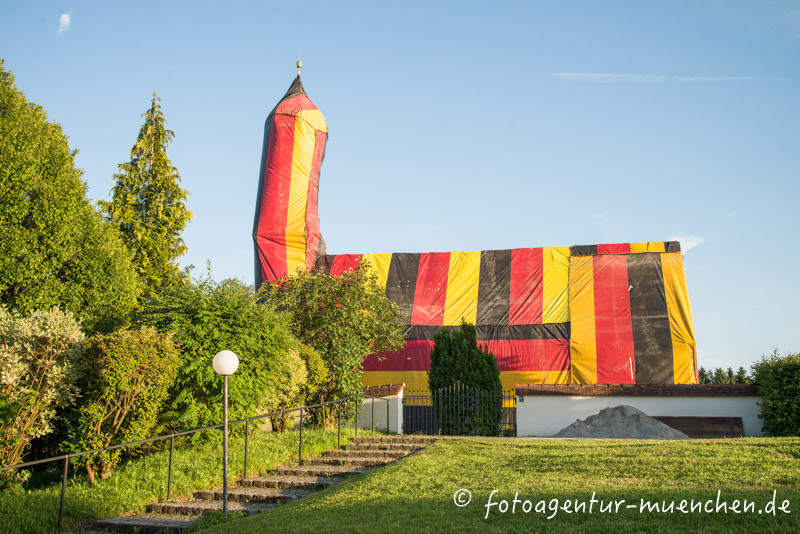 St. Coloman in Nationalfarben