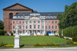 Kurfürstliches Palais