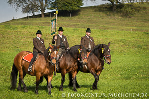 Leonhardifahrt in Reichersdorf