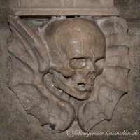 Geflügelter Totenkopf