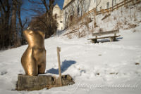 Gerhard Willhalm – Frau in Landschaft