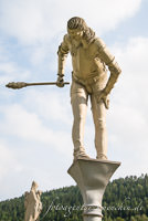 Brückenfigur General Mélac mit Brandfackel von Peter Lenk
