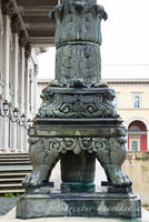 Laternenfuss an der Oper – Foto aus München