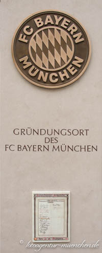 Gedenkstele - Gründungsort des FC Bayern – Foto aus München