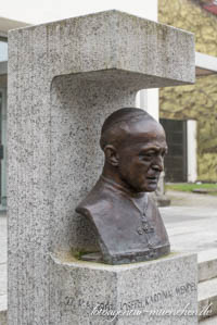 Gerhard Willhalm – Büste - Kardinal Wendel