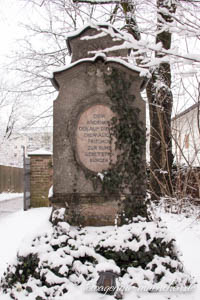 Gedenkstein Perlacher Friedhof – Foto aus München