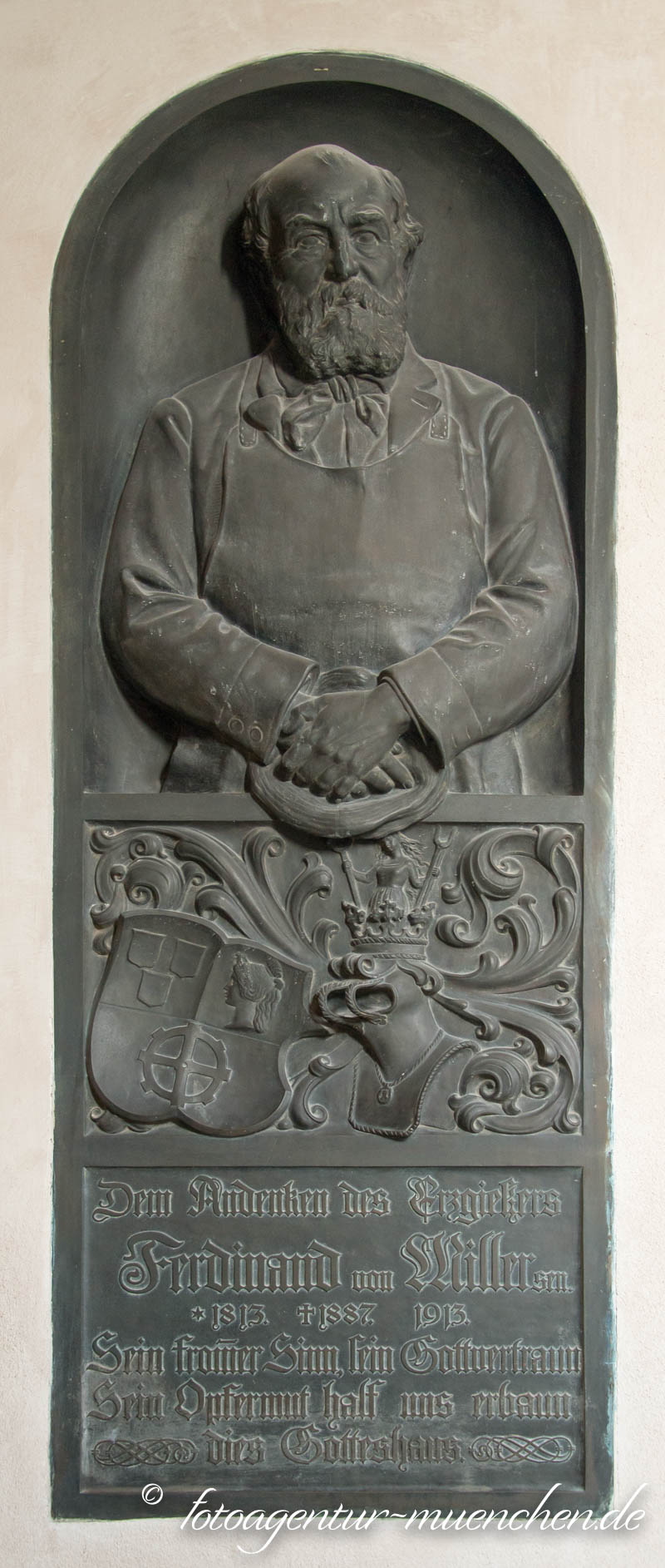 Gedenktafel für Ferdinad von Miller
