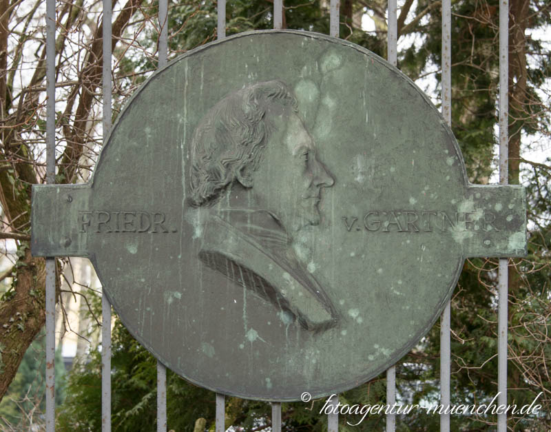 Gedenkrelief für Friedrich von Gärtner – Denkmal/Kunstwerk in München