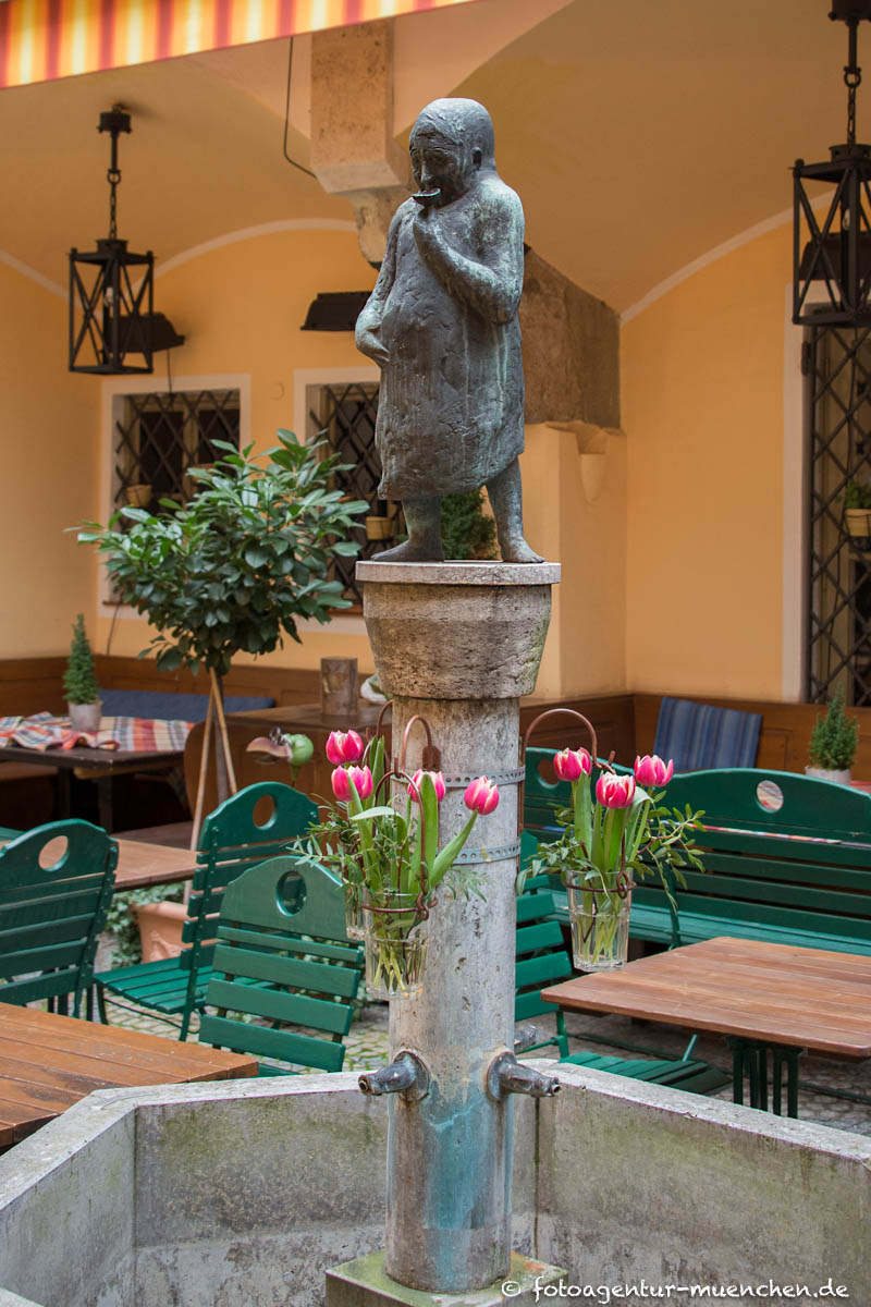 Genießer-Brunnen – Denkmal/Kunstwerk in München