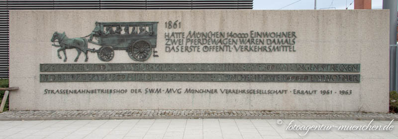 Gedenktafel - Erster öffentlichen Pferdewagen in München – Denkmal/Kunstwerk in München