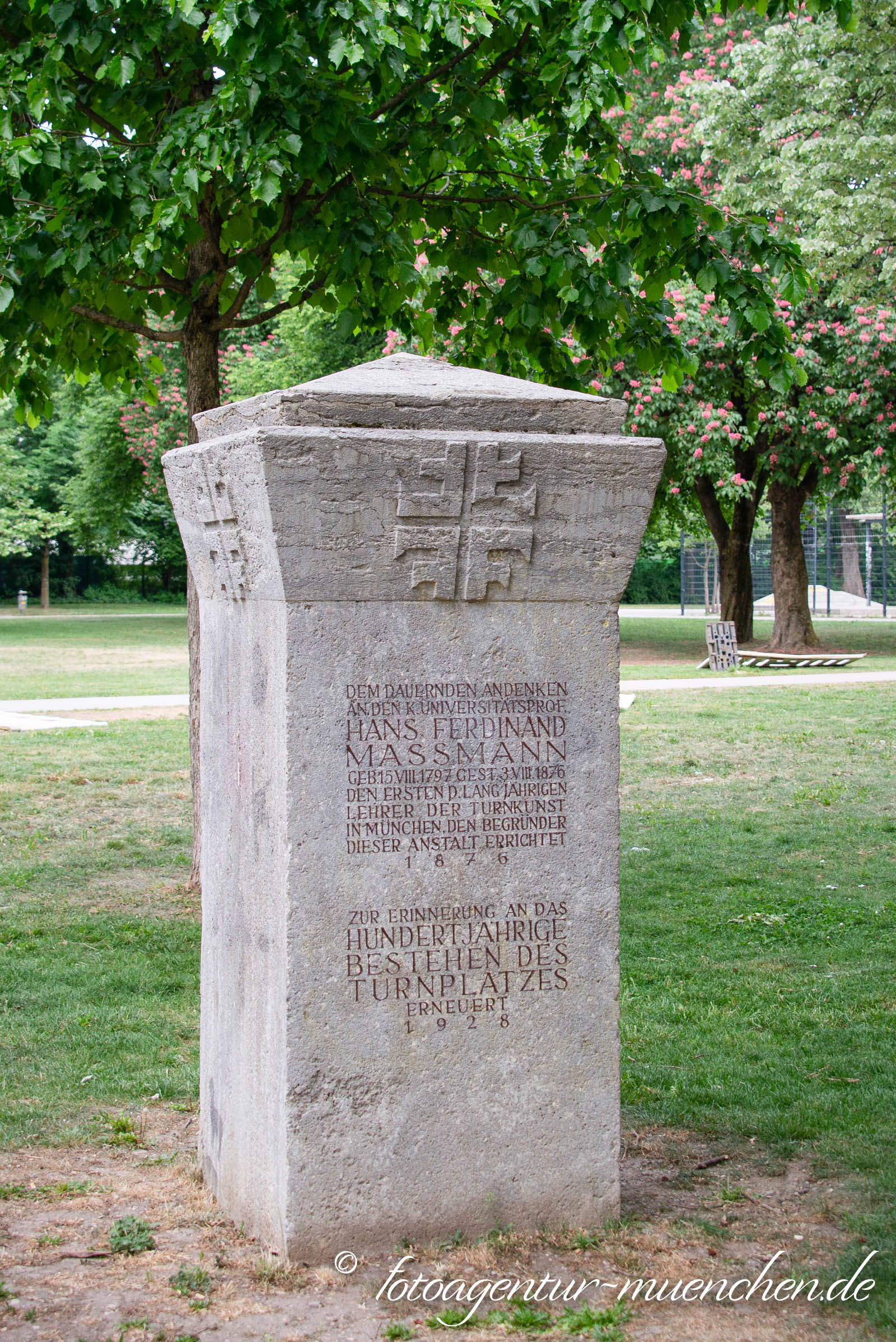 Gedenkstein - Hans Ferdinand Massmann