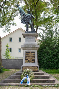 Kriegerdenkmal – Foto aus München