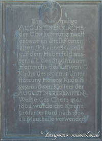 Gedenktafel für die ehemalige   Augustinerkirche – Foto aus München
