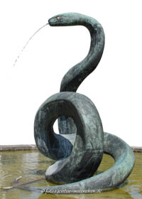 Schlangenbrunnen – Foto aus München