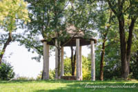 Rundpavillon auf dem Neuhofener Berg – Foto aus München