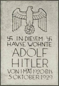 Gedenktafel - Wohnort Adolf Hitler – Foto aus München