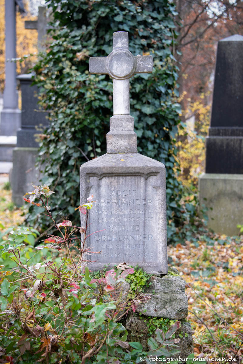 Oberländer Adolf