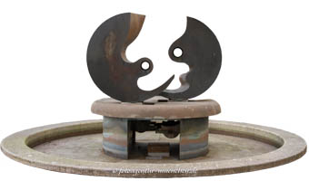 Gerhard Willhalm – Ying-Yang-Brunnen