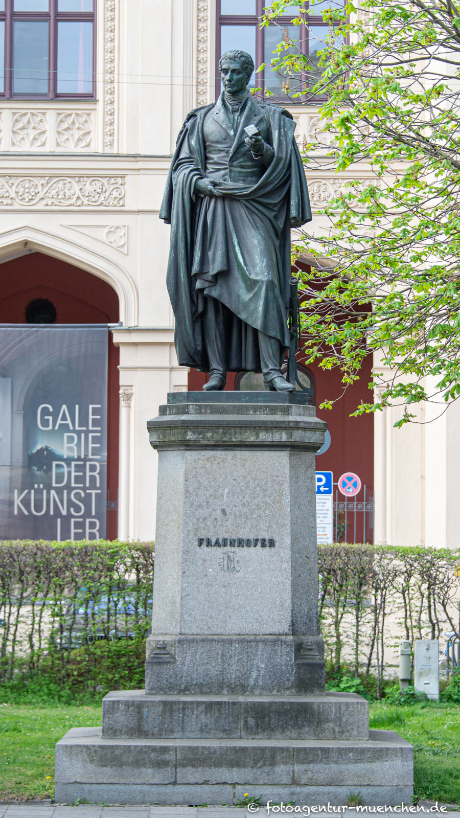 Joseph Fraunhofer