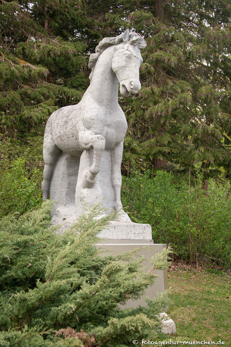 Mustang – Denkmal/Kunstwerk in München
