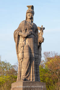 Gerhard Willhalm – Pallas Athene auf der Maximiliansbrücke