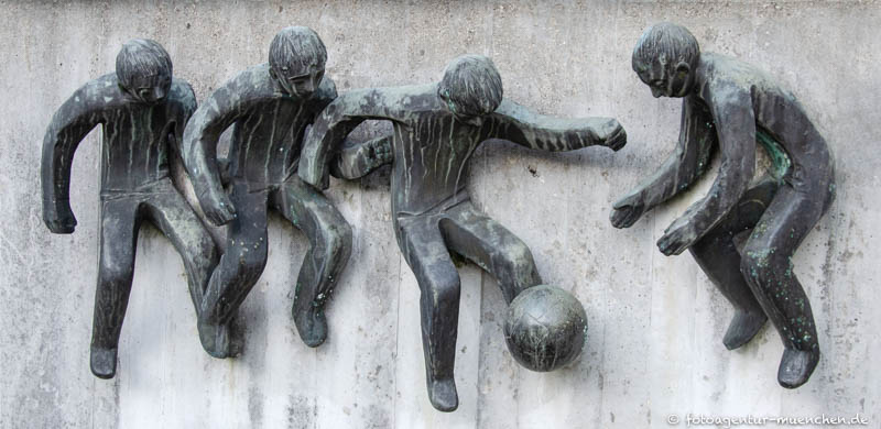  Fußballspieler – Denkmal/Kunstwerk in München