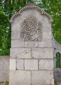 Max-Joseph-Brücke - Relief – Foto aus München