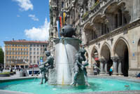 Knoll Konrad, Henselmann Josef - Fischbrunnen