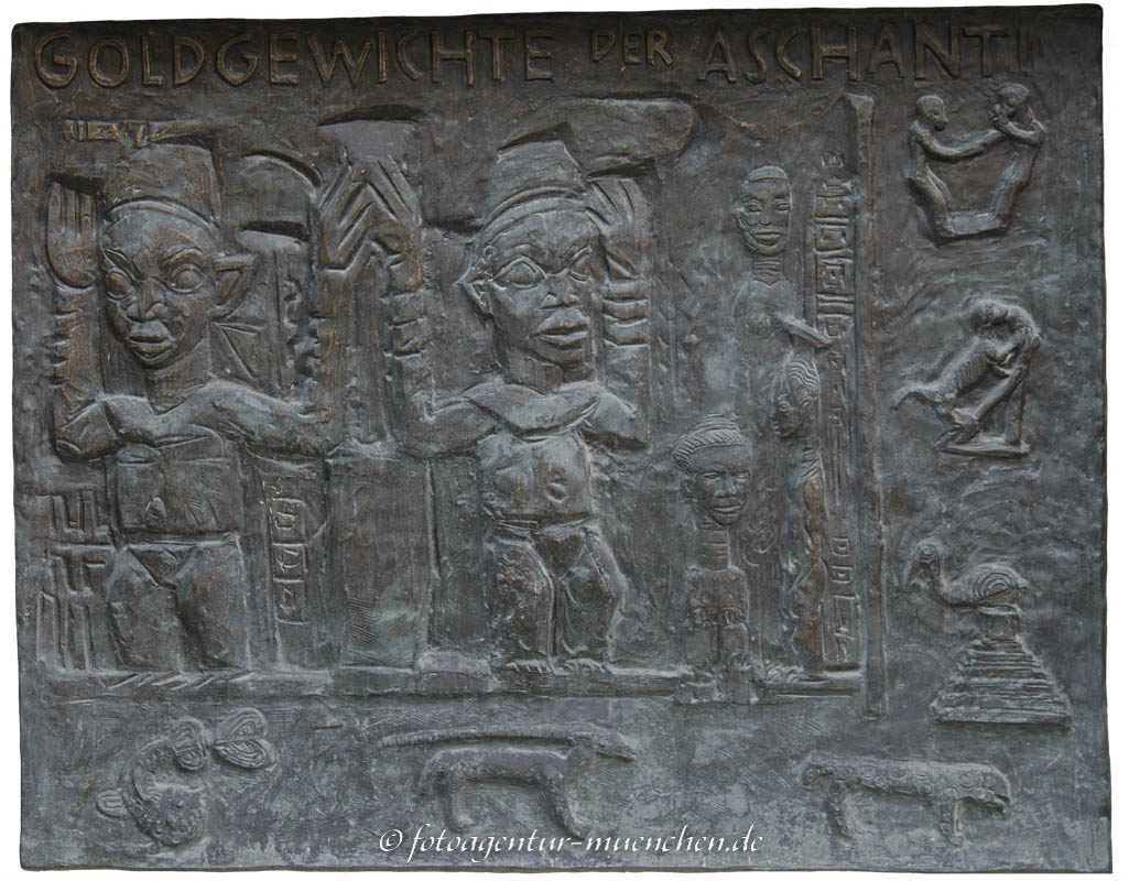 Goldgewichte der Aschanti – Denkmal/Kunstwerk in München