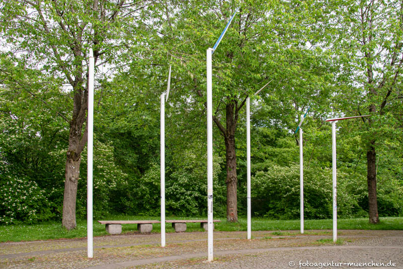 Flügelstelen – Denkmal/Kunstwerk in München