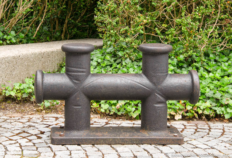 Sichere Anlegestelle – Denkmal/Kunstwerk in München