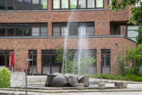 Krivcevic Ivo - Brunnen aus gerundeten Steinen