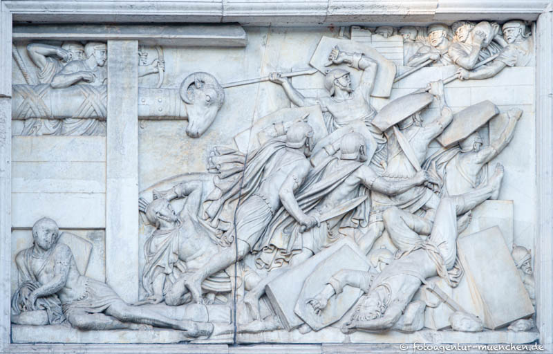 Bezwingung einer Feste – Denkmal/Kunstwerk in München