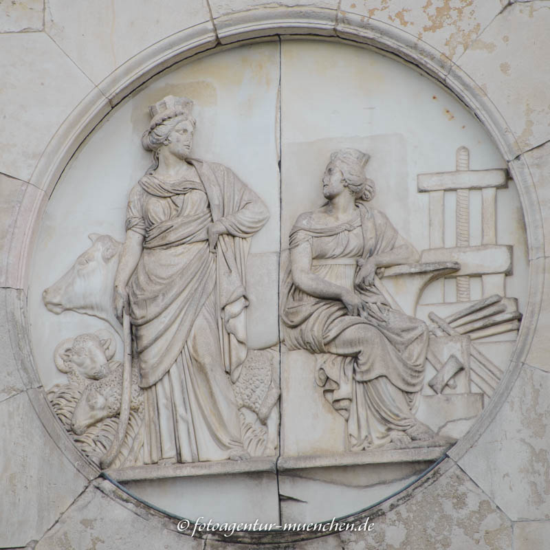 Medaillon - Kreise Ober- und Mittelfranken: Handwerk und Viehzucht – Denkmal/Kunstwerk in München