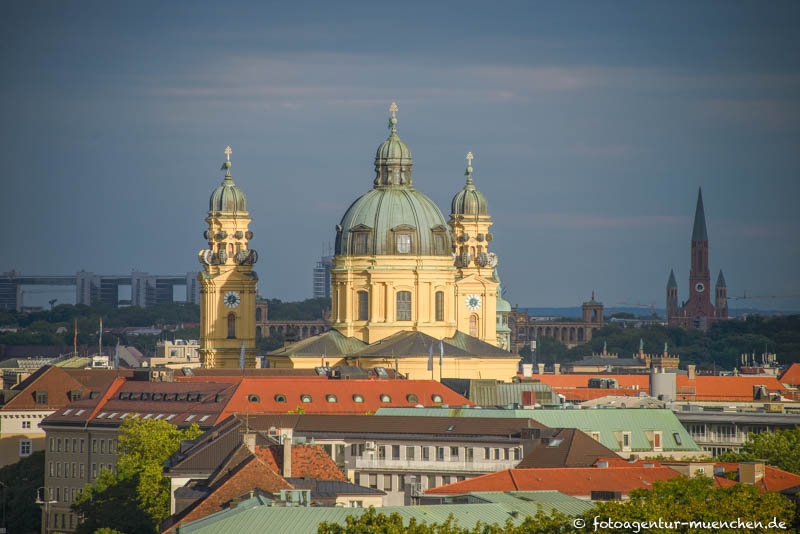 Theatinerkirche – Denkmal/Kunstwerk in München