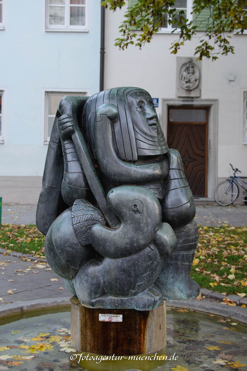 Brunnen - Drachentöter – Denkmal/Kunstwerk in München