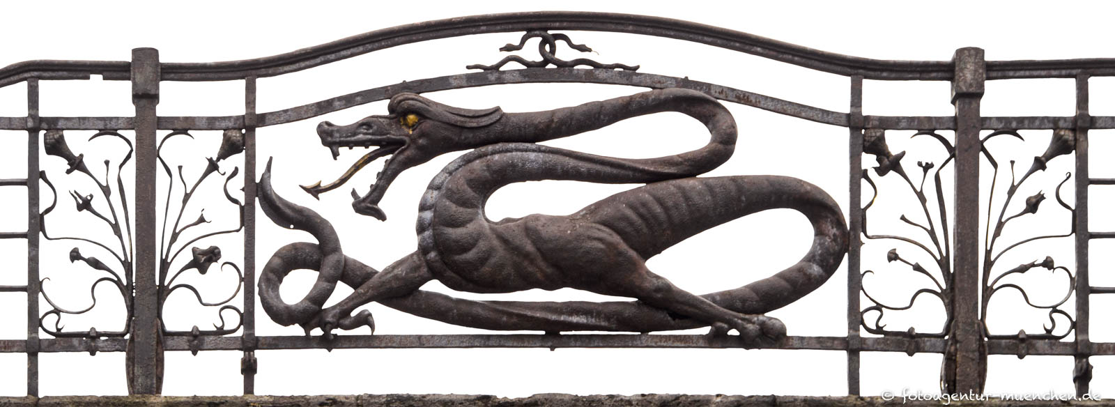 Drache  - Bahnüberführung Lindwurmstraße