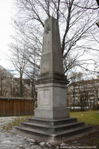 Obelisk – Foto aus München