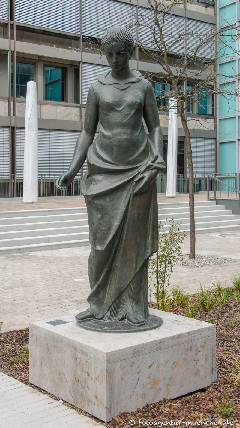 Die Braut – Denkmal/Kunstwerk in München
