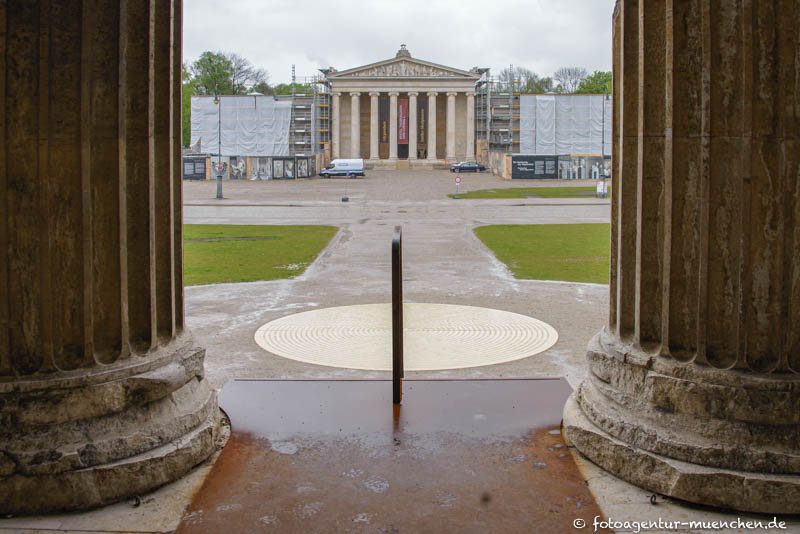 The Blacklist / Die Schwarze Liste – Denkmal/Kunstwerk in München