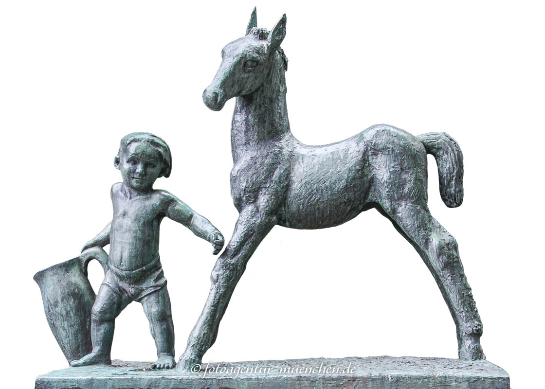 Junges Leben – Denkmal/Kunstwerk in München