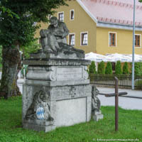 Gerhard Willhalm – Kriegerdenkmal - Altenerding