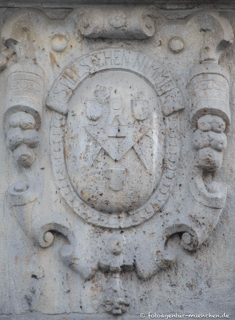 Emblem - Hochbau – Denkmal/Kunstwerk in München