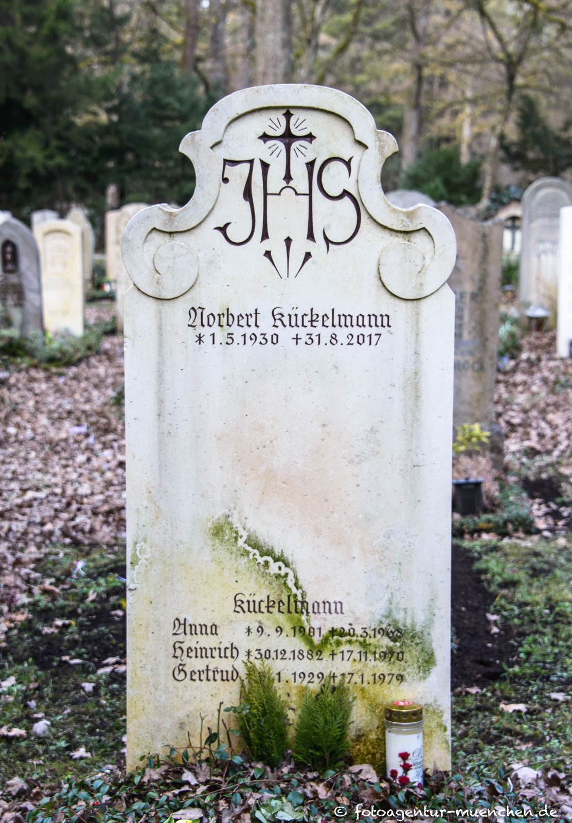 Grab - Gertrud Kückelmann