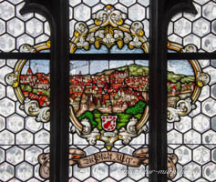 Glasfenster - Die Stadt Alzey – Foto aus München