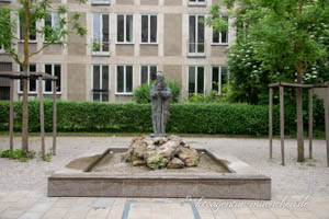 St.-Pauls-Brunnen – Foto aus München